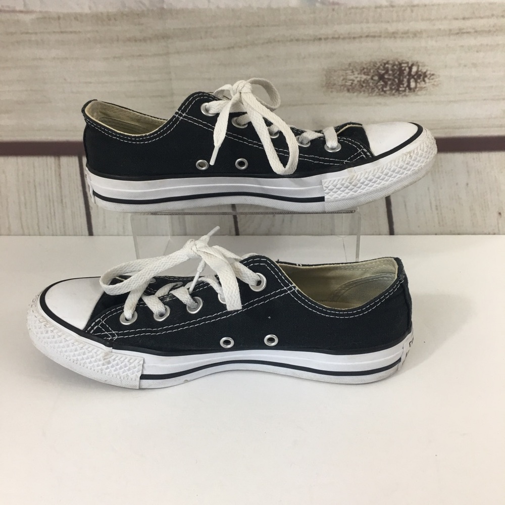 CONVERSE Classic Black Canvas Shoe